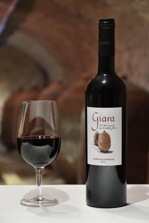 2 -   GIARA .... Vin élevé en jarre 